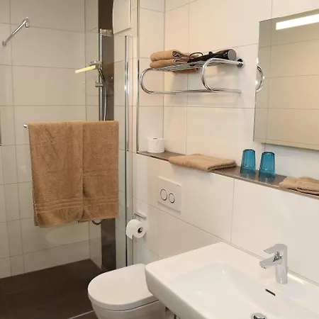 Leidringer Gaestehaus Gmbh بيت ضيافة Rosenfeld